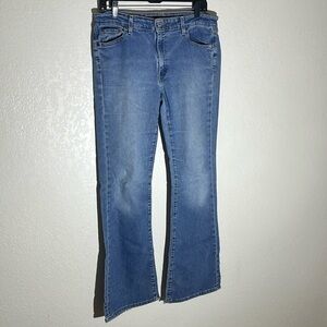 Levi’s 519 low rise stretch flare jeans